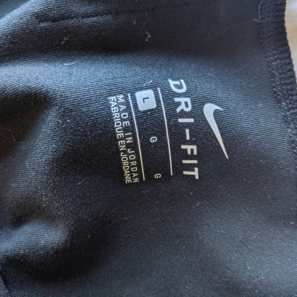 Black Nike leggings - Picture 2 of 6